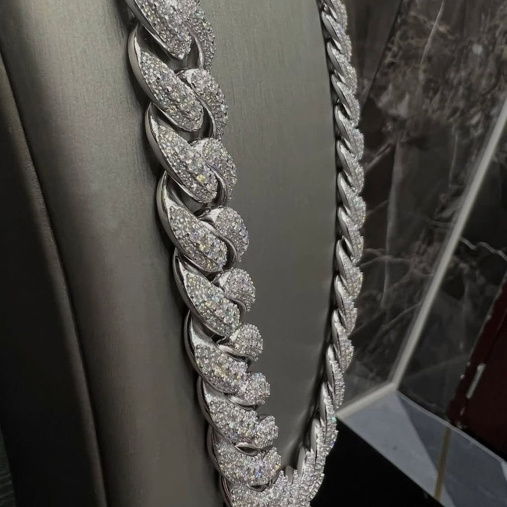 BUSSDOWN CUBAN LINK CHAIN