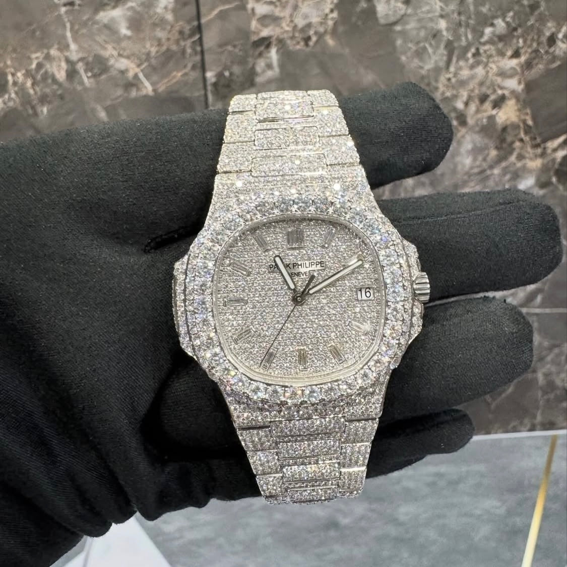 BUSSDOWN PATEK PHILLIPE NAUTILUS