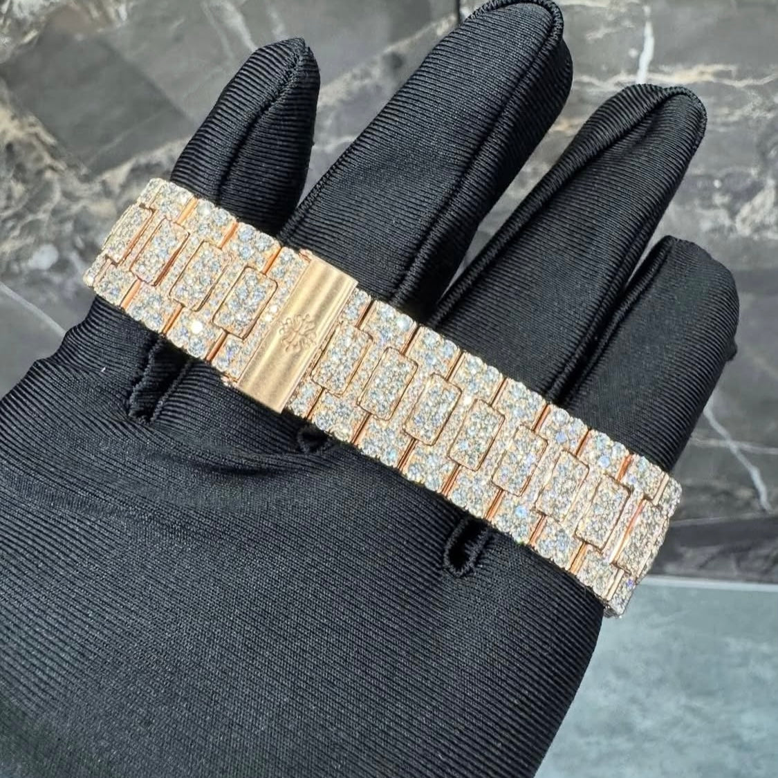 BUSSDOWN PATEK PHILLIPE NAUTILUS ROSE GOLD